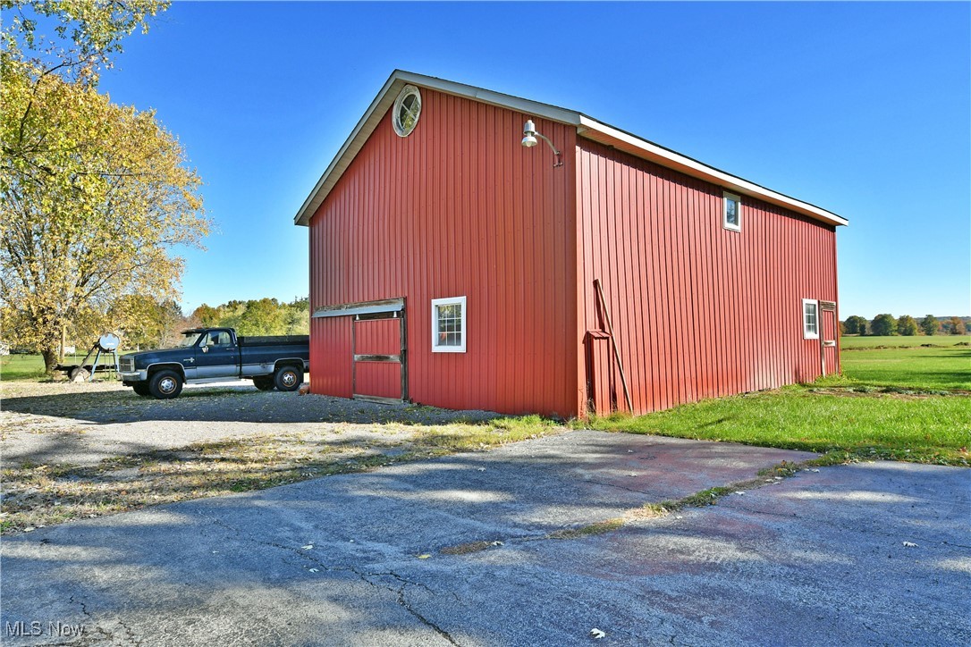 2526 Hoagland Blackstub Road Property Photo 9