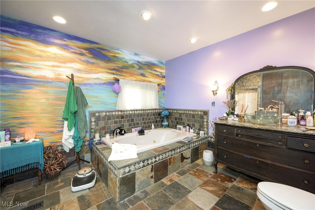 70 Union Street Property Photo 14