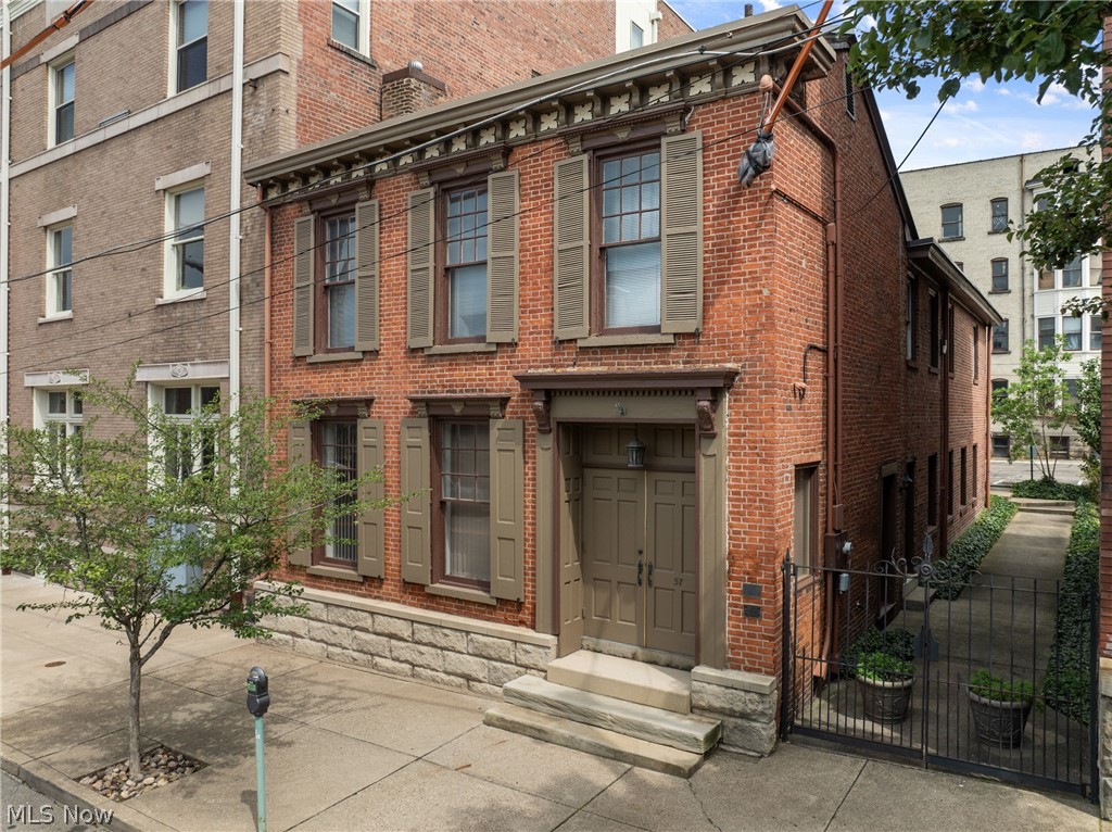 57 14th Street Property Photo 1