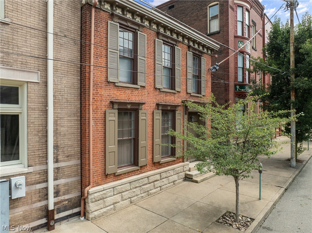 57 14th Street Property Photo 3