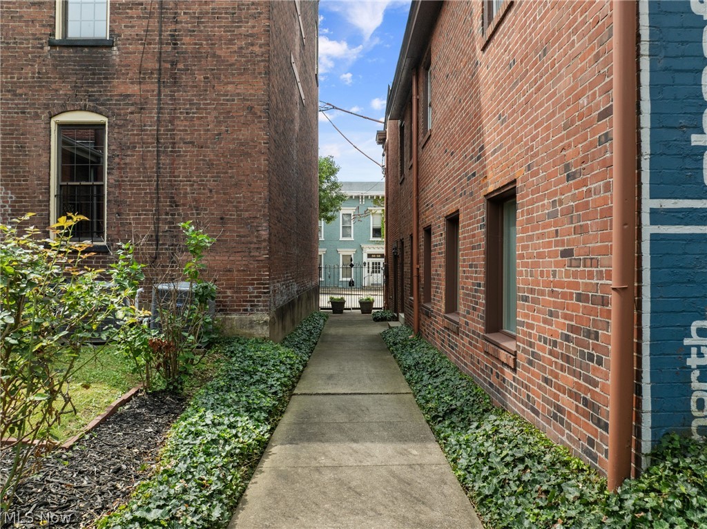 57 14th Street Property Photo 37