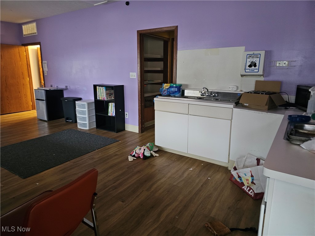 14966 Thompson Avenue Property Photo 5