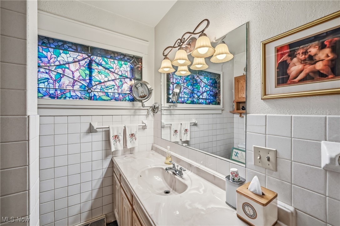 29 S Bentley Property Photo 15
