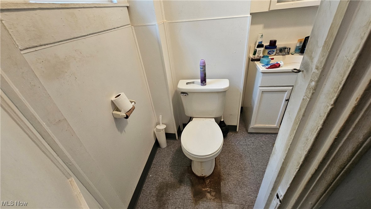 19326 Tyronne Avenue Property Photo 5