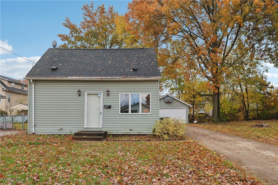 492 E Hopocan Avenue Property Photo 3