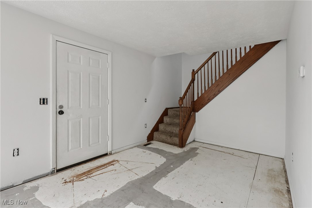 492 E Hopocan Avenue Property Photo 6