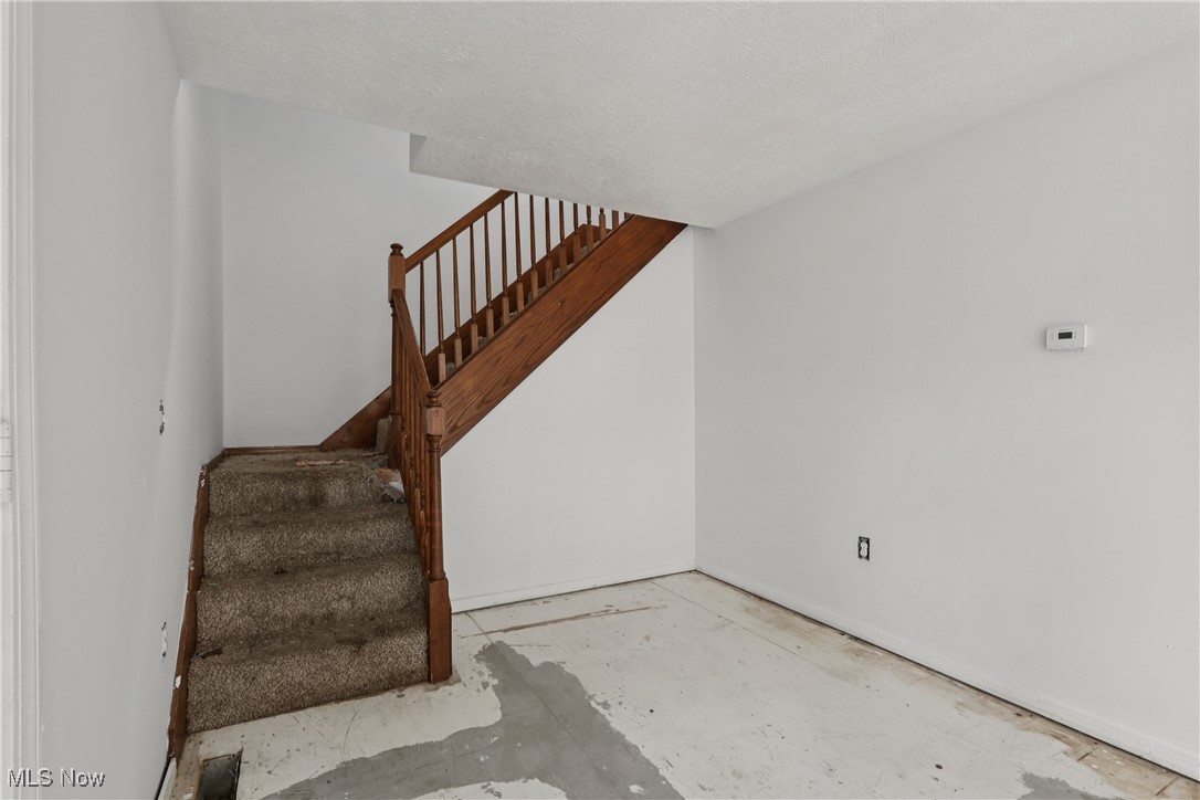 492 E Hopocan Avenue Property Photo 10