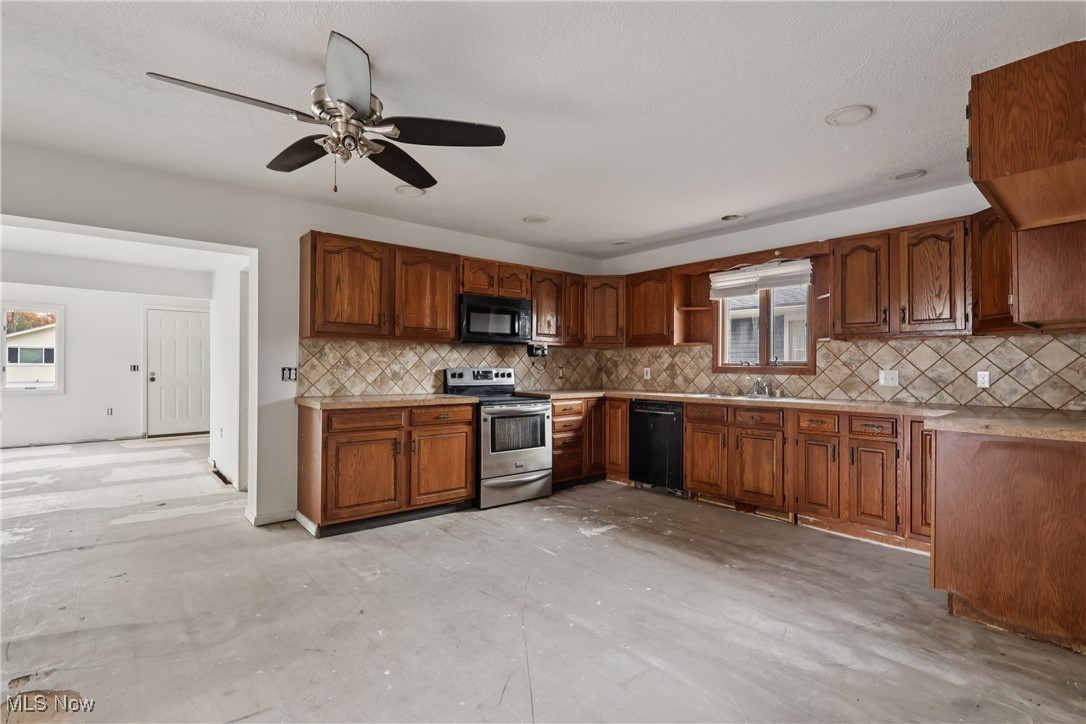 492 E Hopocan Avenue Property Photo 12