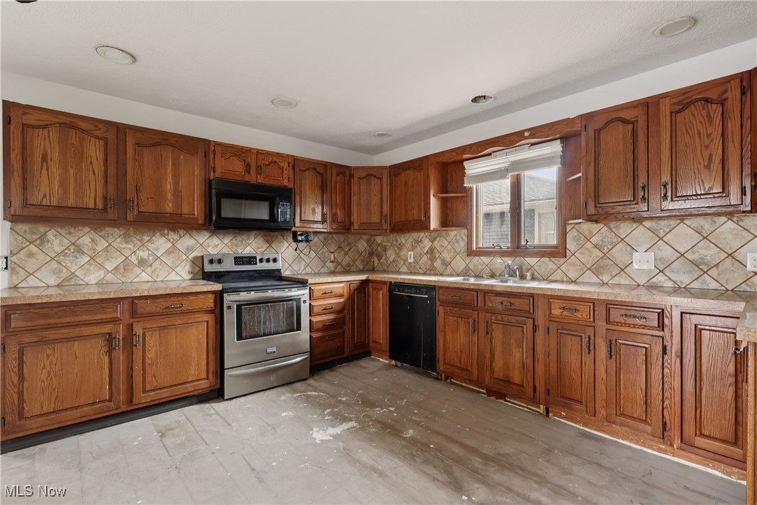 492 E Hopocan Avenue Property Photo 13