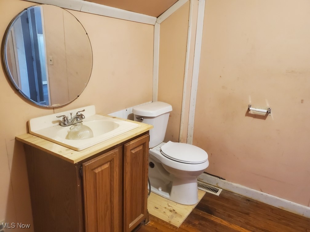 537 3rd Street Property Photo 9