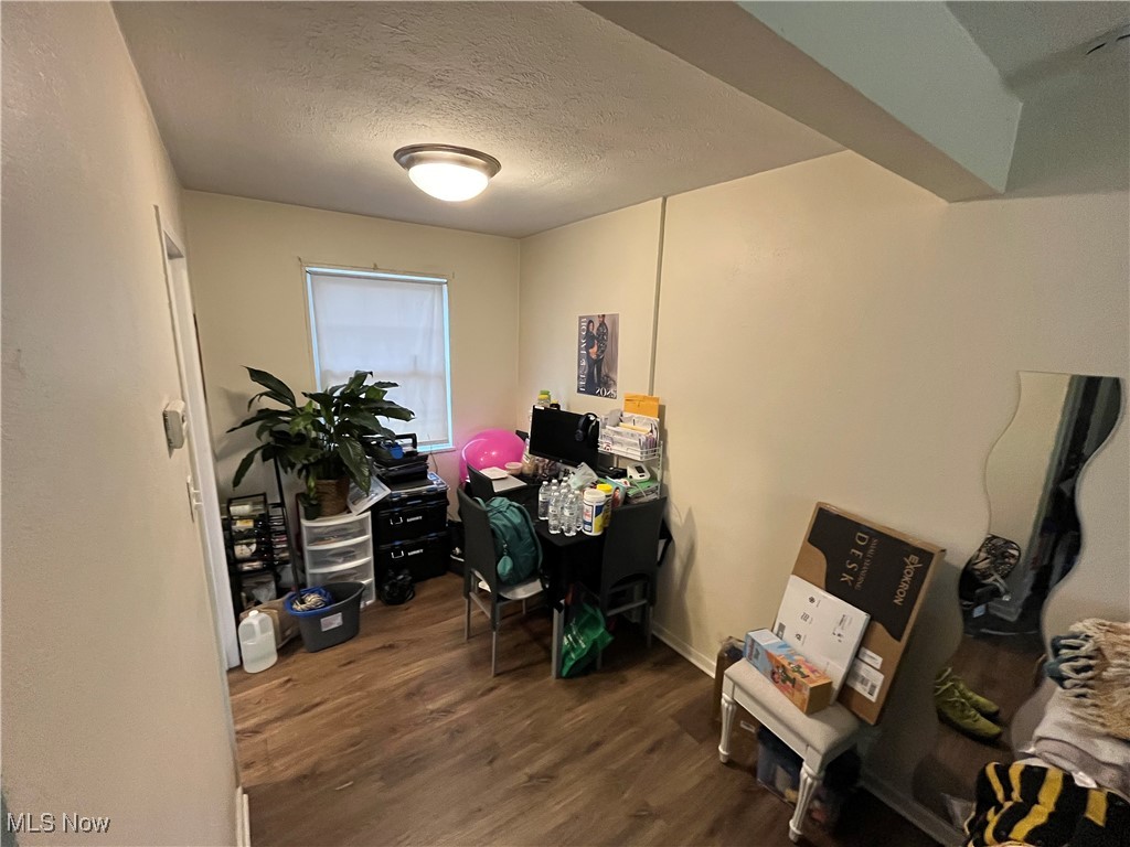 22751 Fox Avenue Property Photo 3