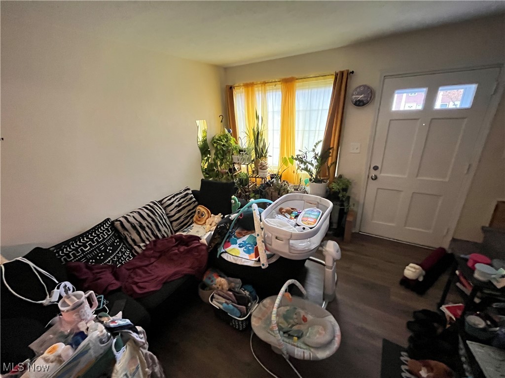 22751 Fox Avenue Property Photo 4