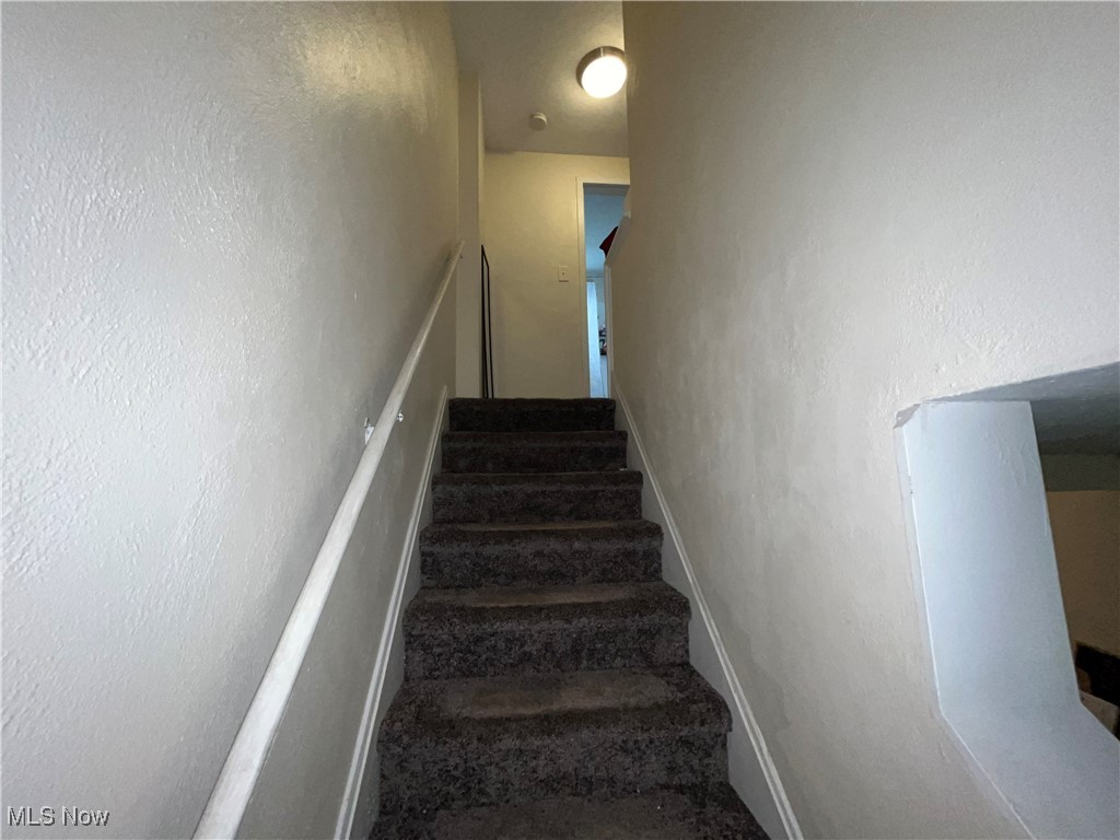 22751 Fox Avenue Property Photo 5