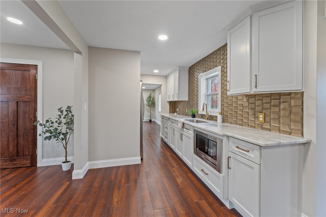 784 Mcclurg Road Property Photo 14