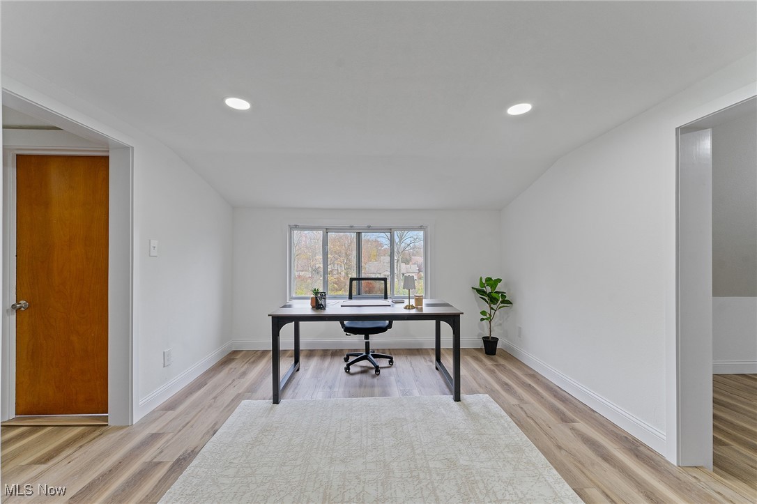 784 Mcclurg Road Property Photo 24