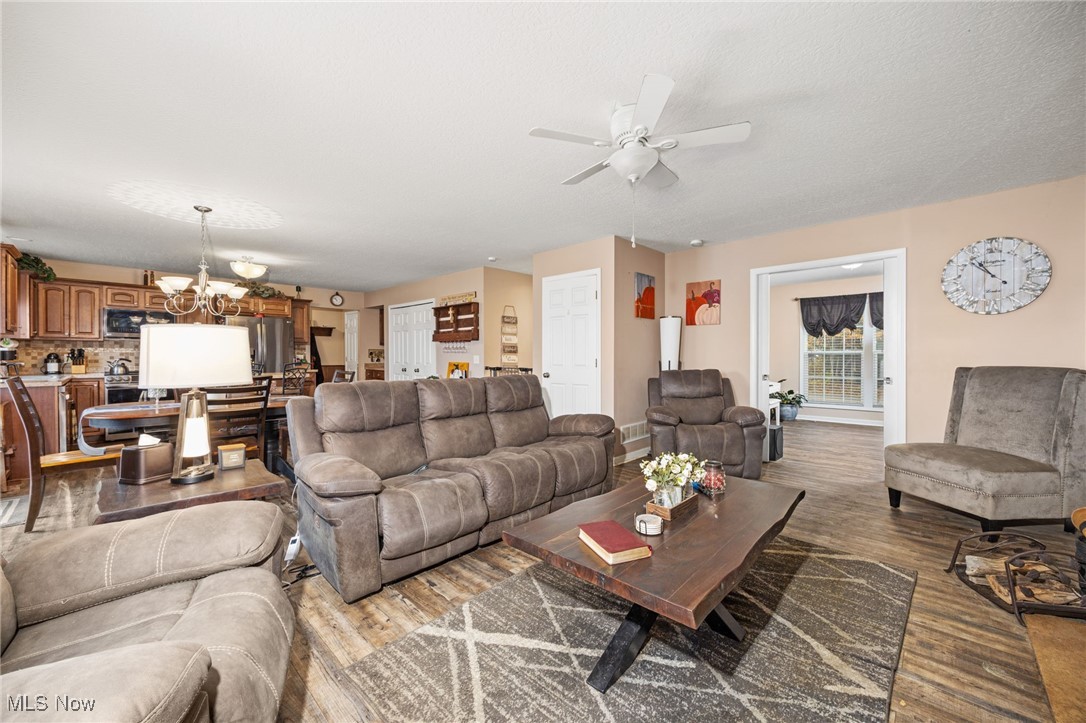 13014 Duquette Avenue Ne Property Photo 8