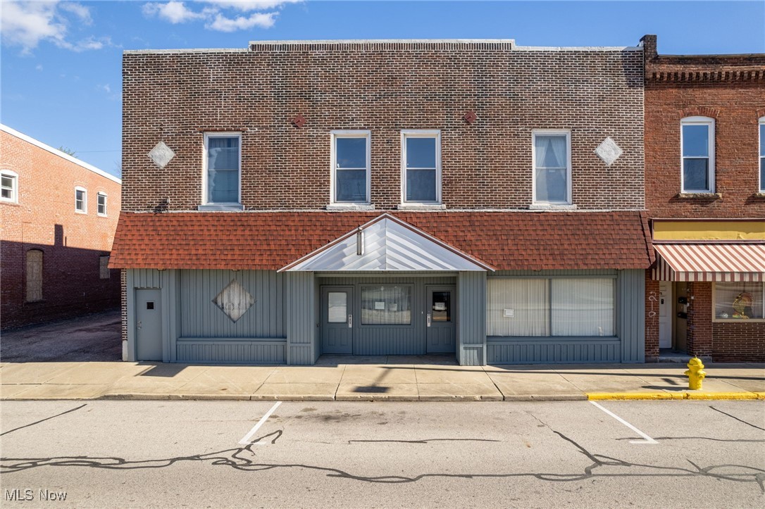 223 2nd Street Property Photo 1