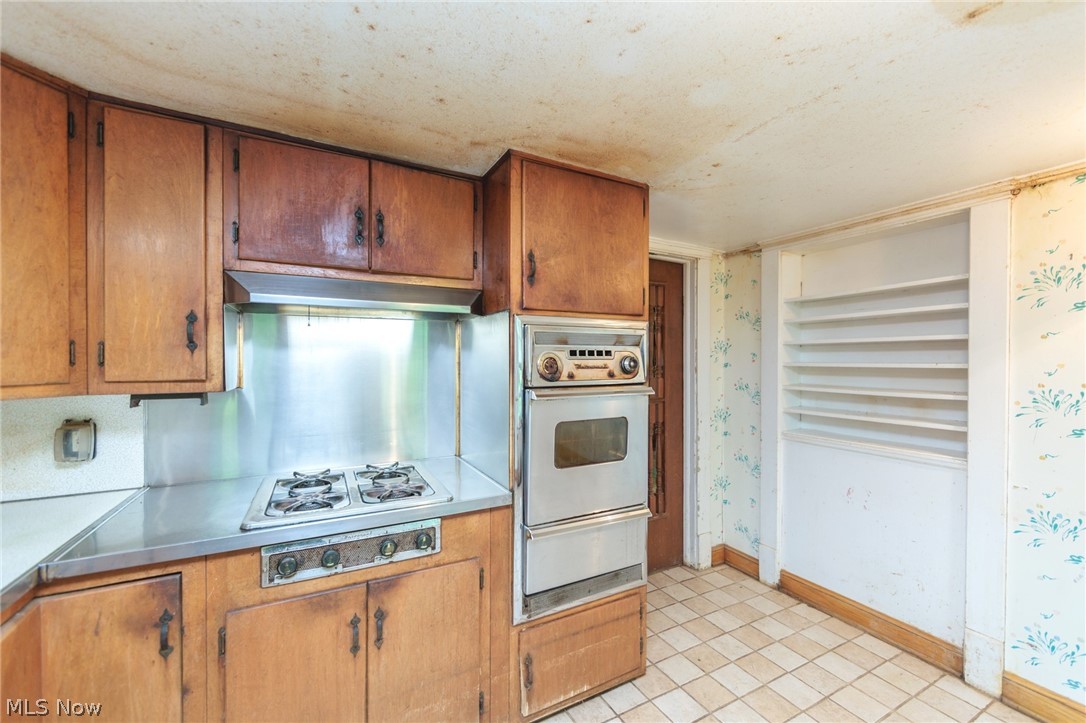 24105 Chardon Road Property Photo 12