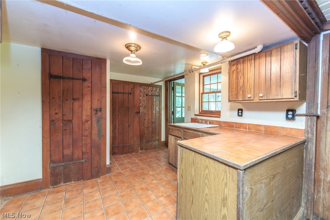 24105 Chardon Road Property Photo 15