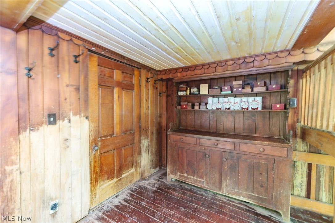 24105 Chardon Road Property Photo 23