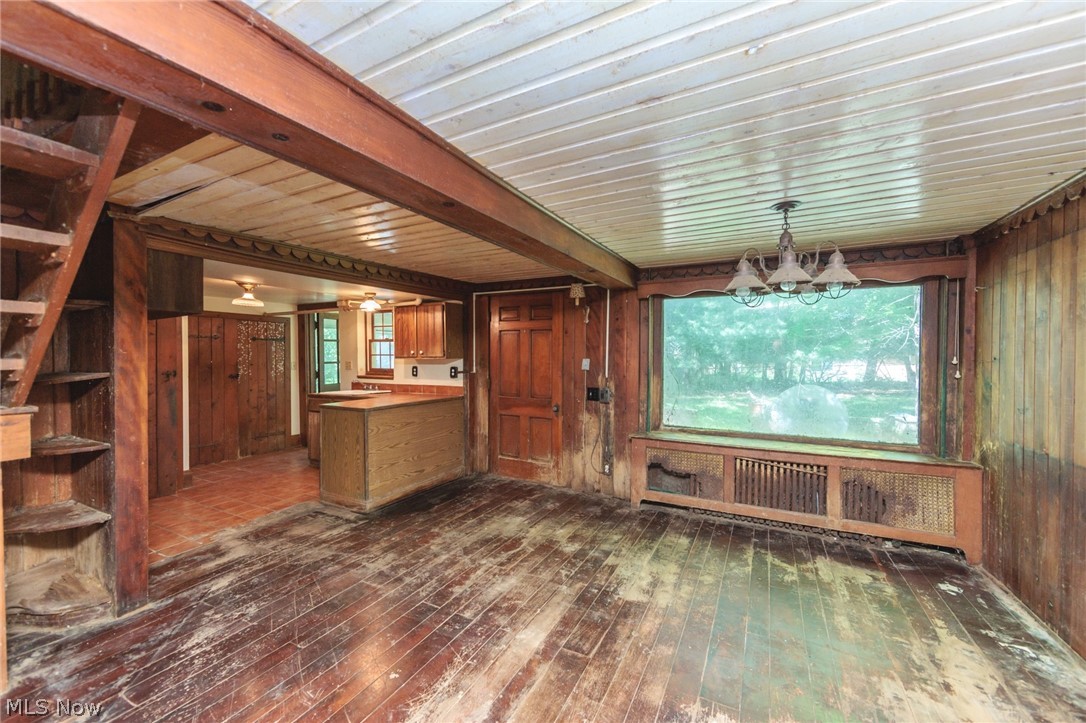24105 Chardon Road Property Photo 24