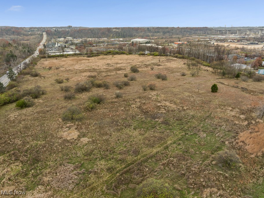 Rockside Road Property Photo 32