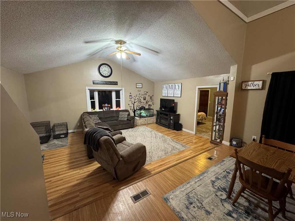 2285 Archer Lane Property Photo 2