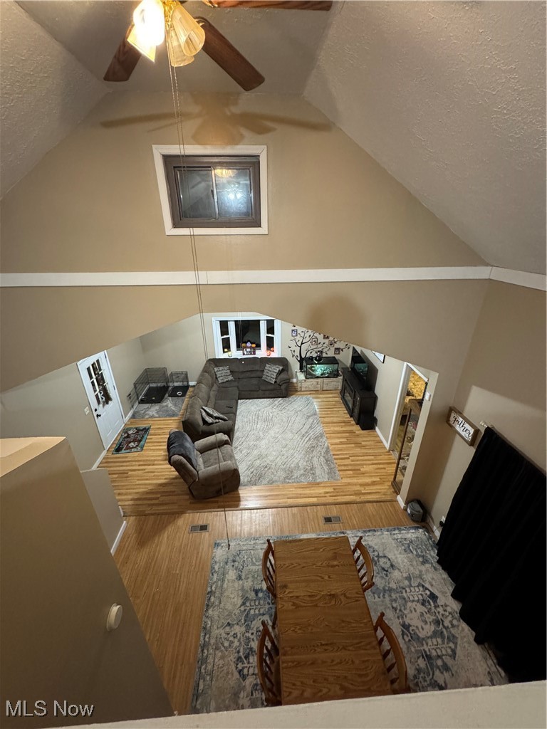 2285 Archer Lane Property Photo 7