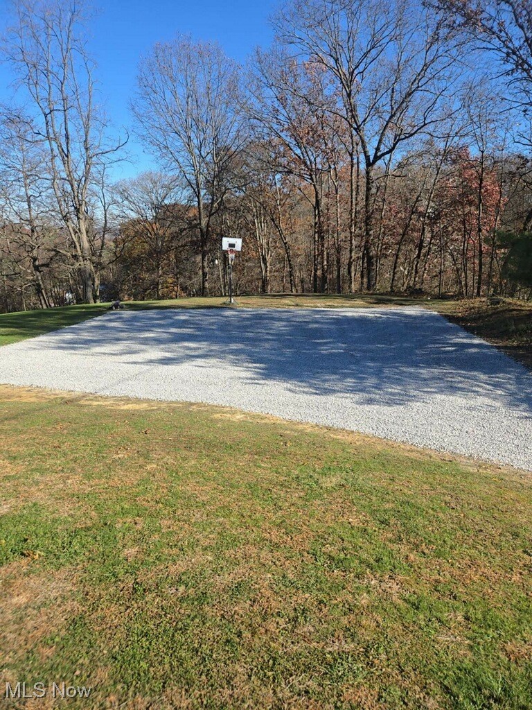 2285 Archer Lane Property Photo 12