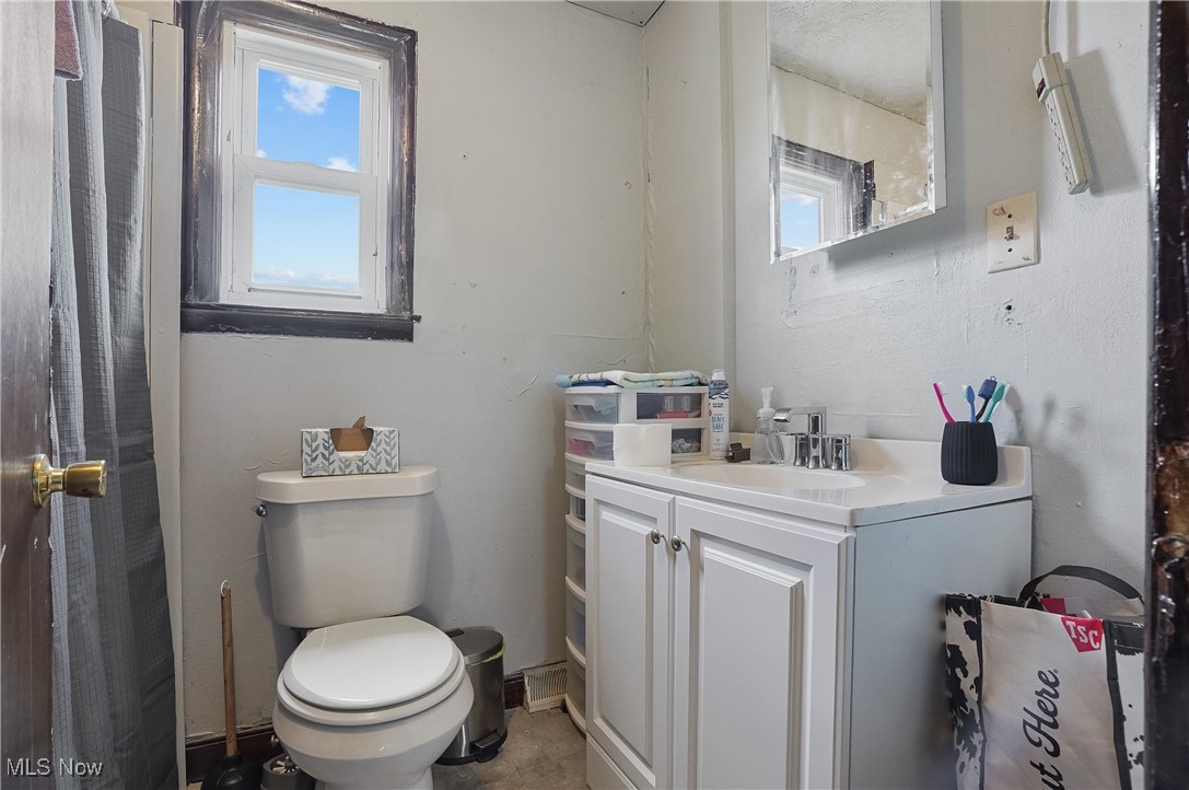 1017 Broadway Street Property Photo 11