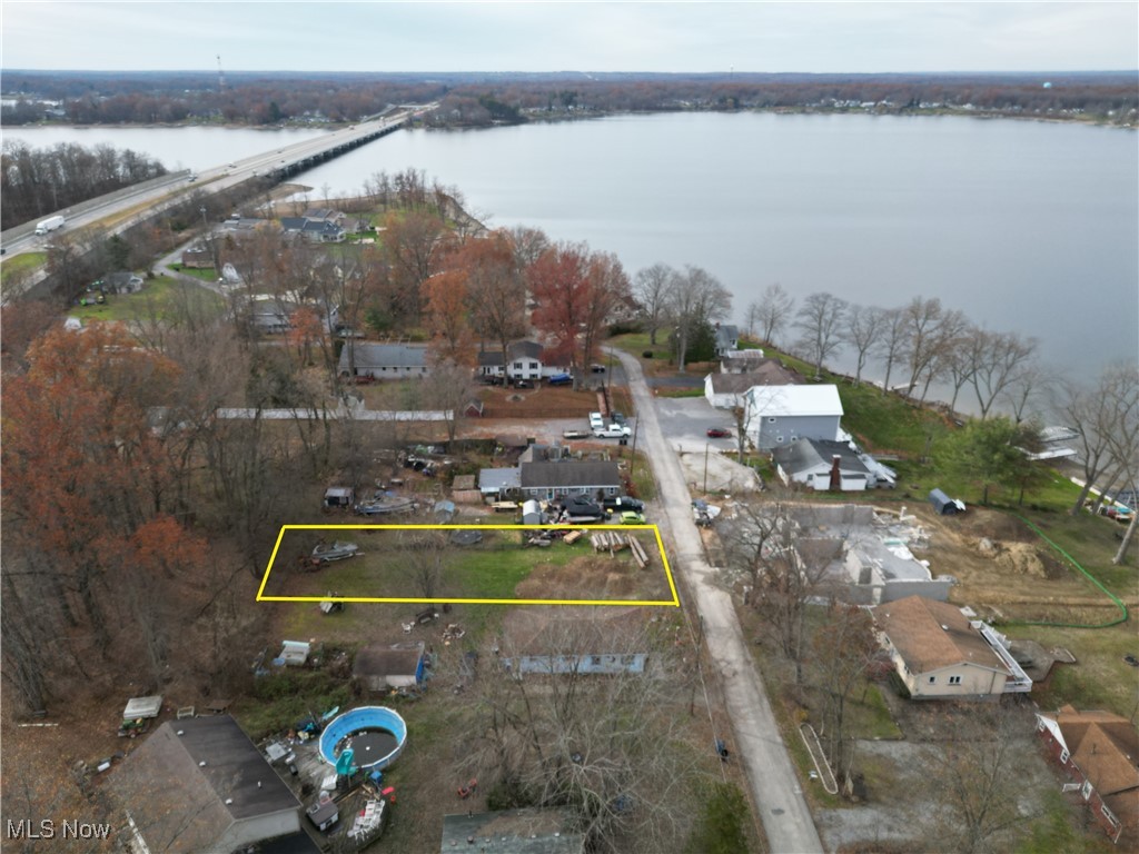 853 Harbor Avenue Property Photo 2