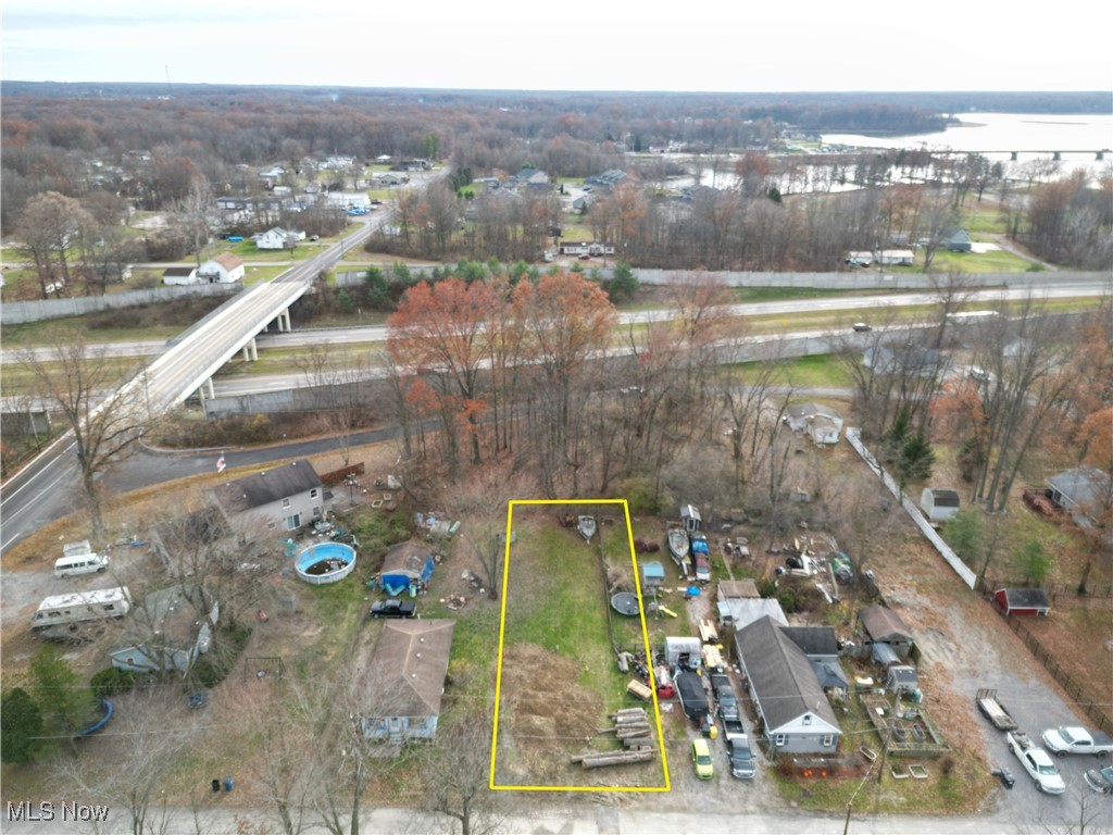 853 Harbor Avenue Property Photo 4