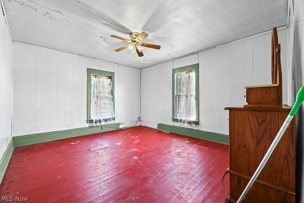 955 E Summit Street Property Photo 13