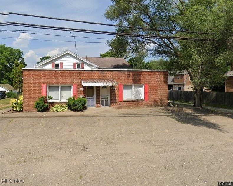 6090 Manchester Road Property Photo 1