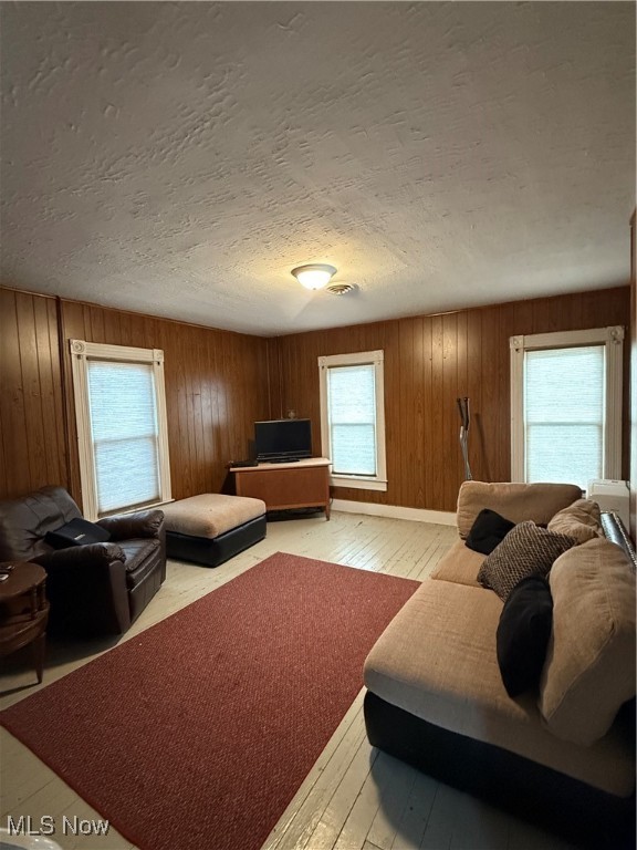 611 Riverside Drive Property Photo 6