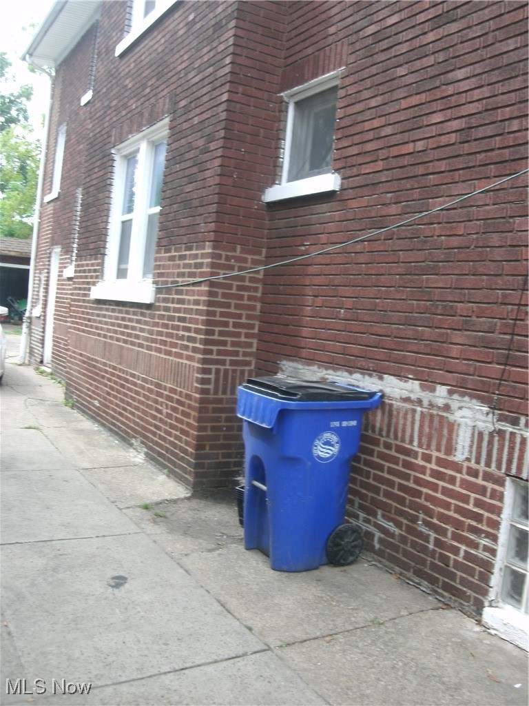 11206 Forest Avenue Property Photo 4