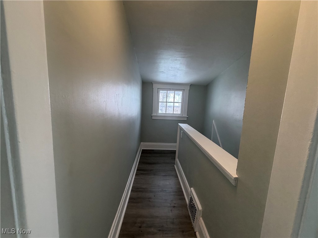 121 E 205th Street Property Photo 4