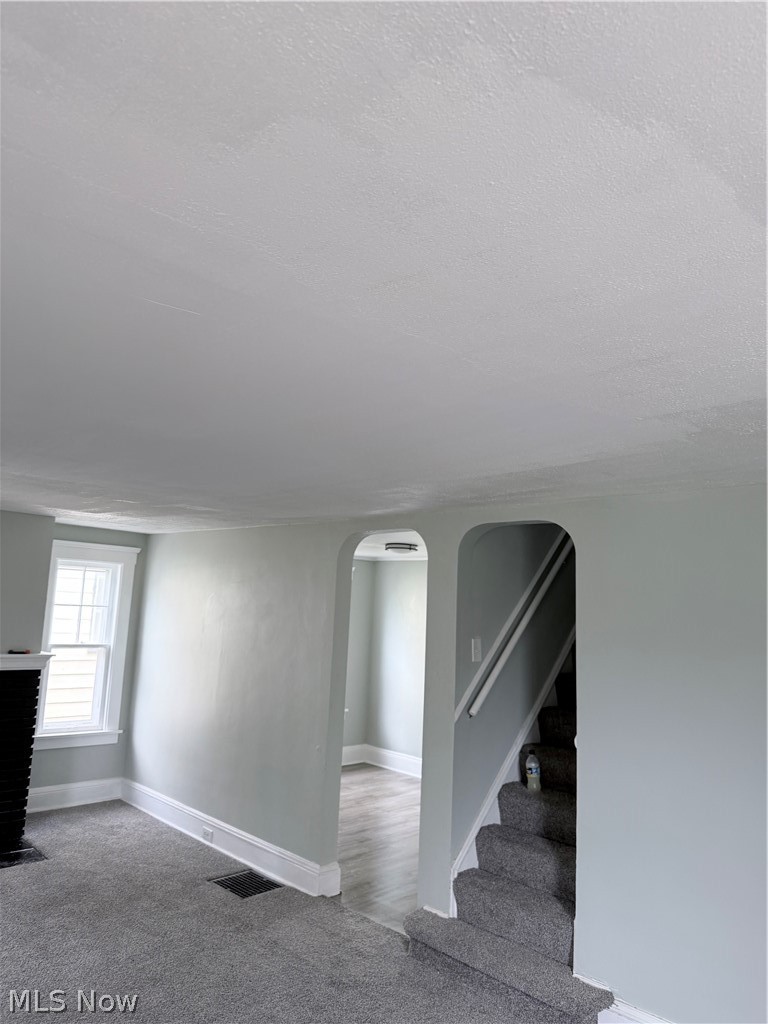 121 E 205th Street Property Photo 6