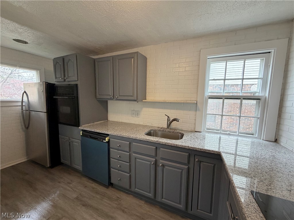 121 E 205th Street Property Photo 11