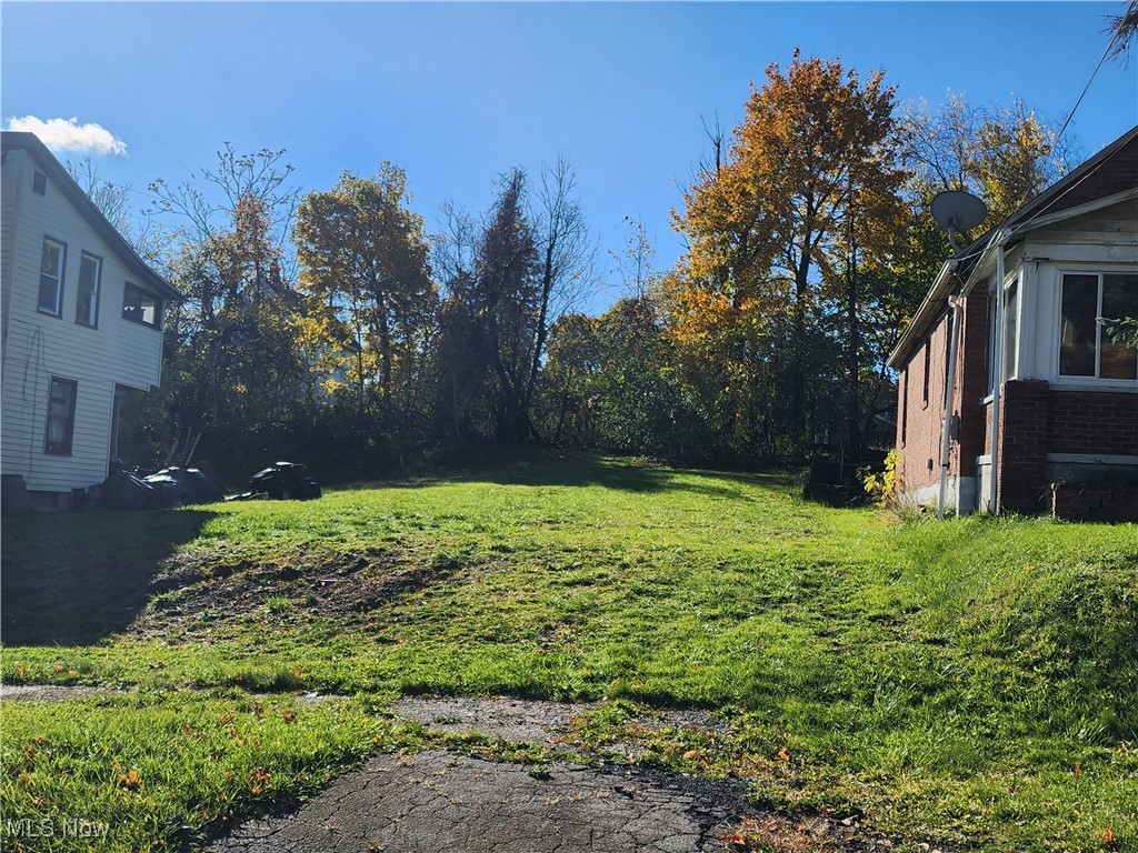 637 Lee Avenue Property Photo 1
