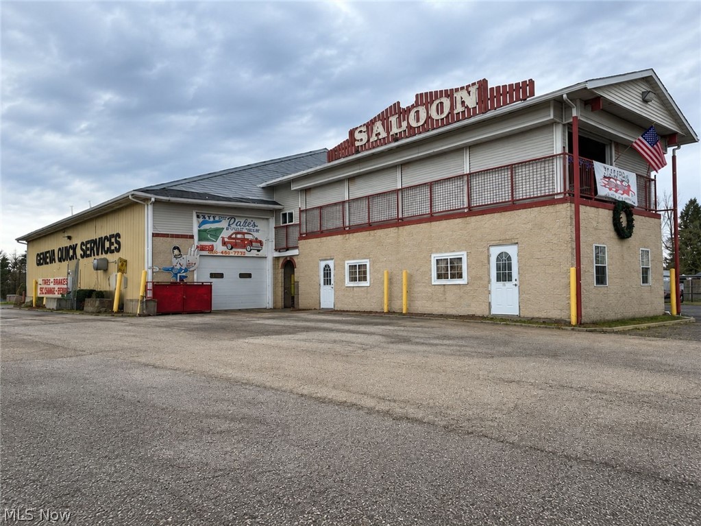 1851 S Broadway Property Photo 1