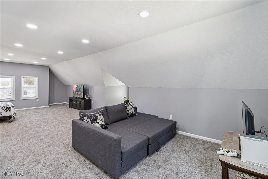 1962 W 96th Street Property Photo 29