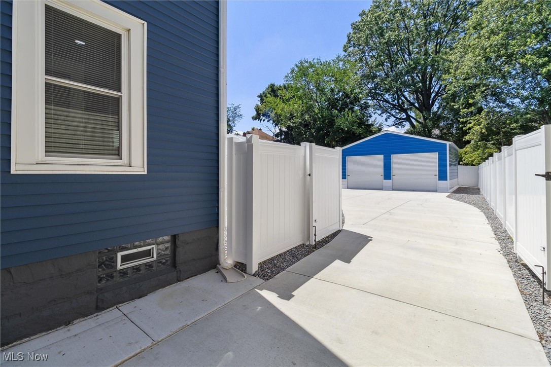1962 W 96th Street Property Photo 37