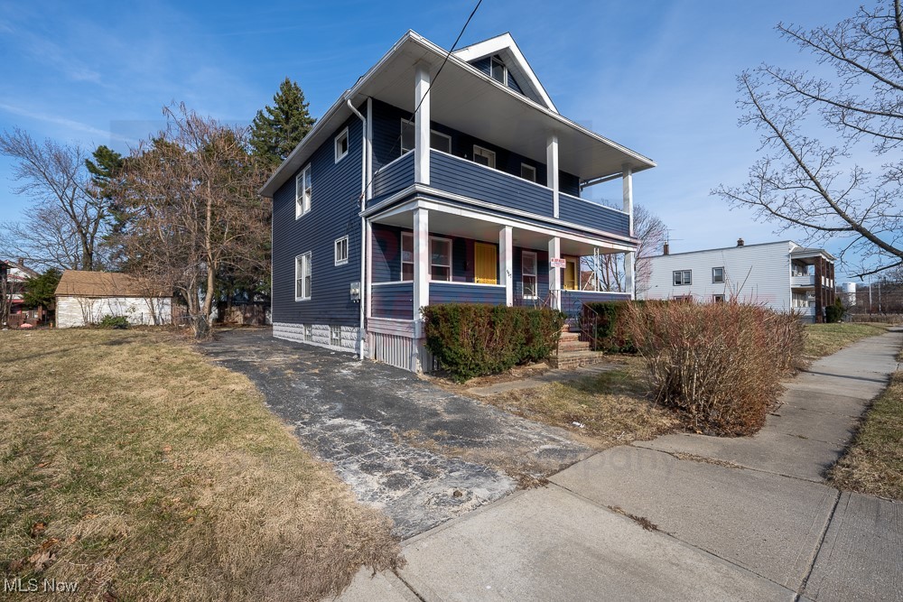 987 Evangeline Road