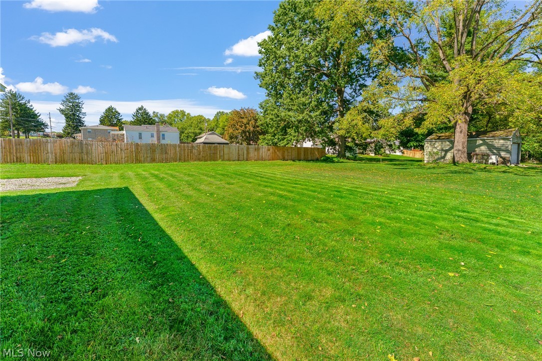 541 Lincoln Avenue Property Photo 3
