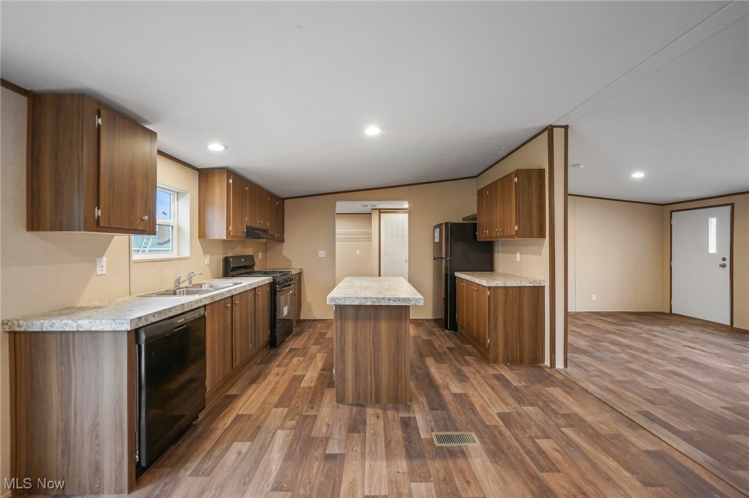 541 Lincoln Avenue Property Photo 4