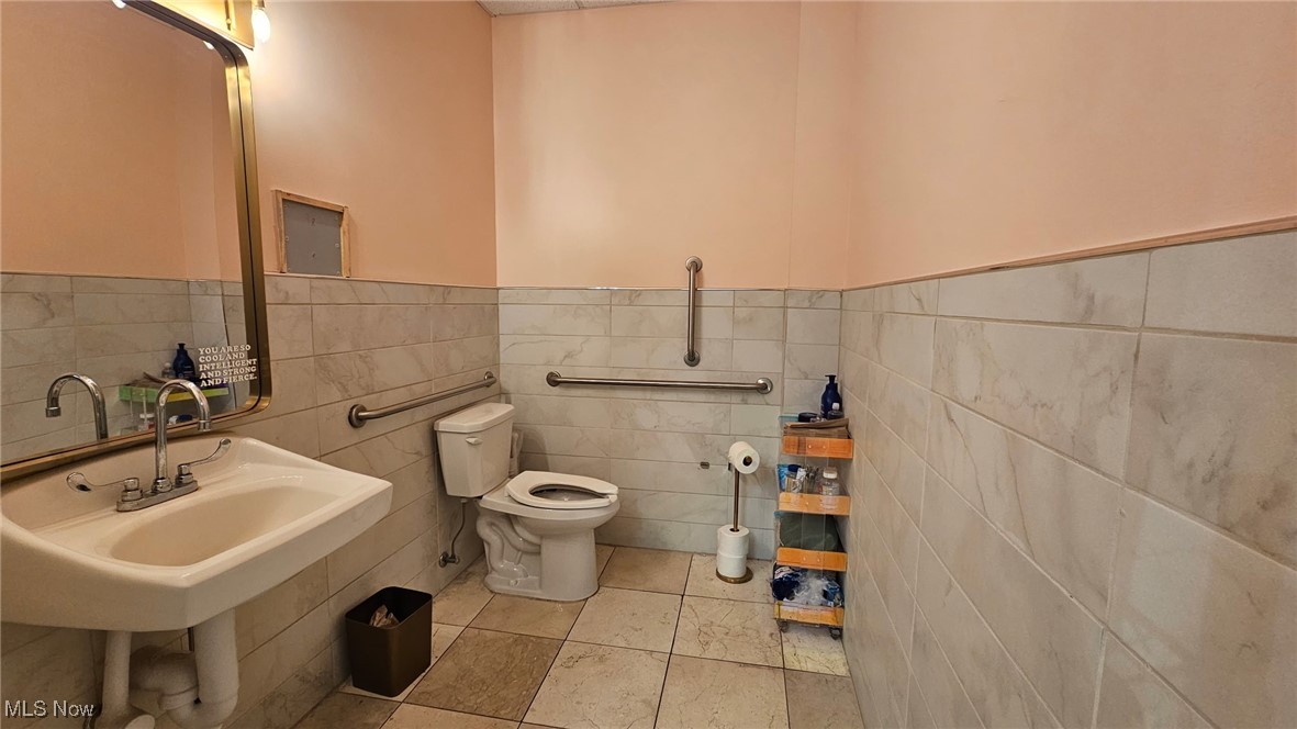 822 Kumho Drive #103 Property Photo 30