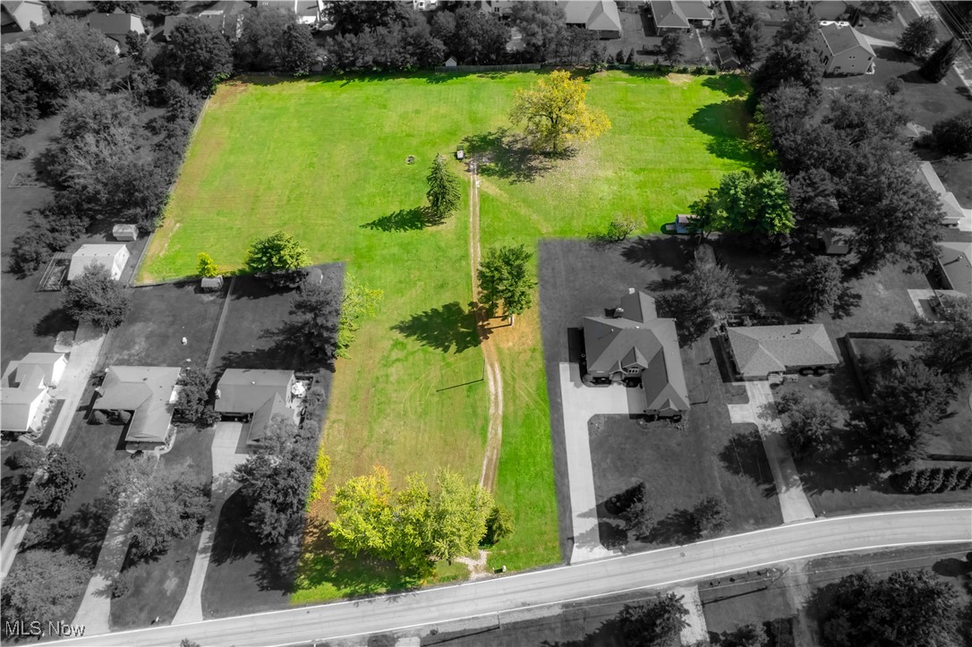 9425 Avery Road Property Photo 4