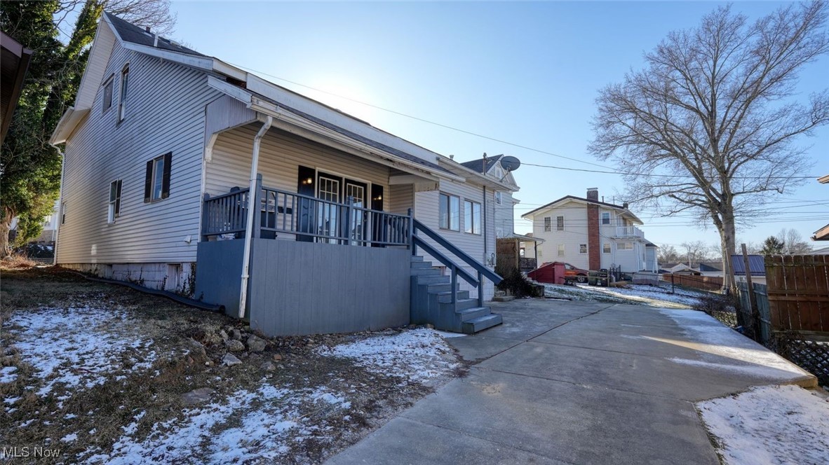 615 Clark Street Property Photo 5