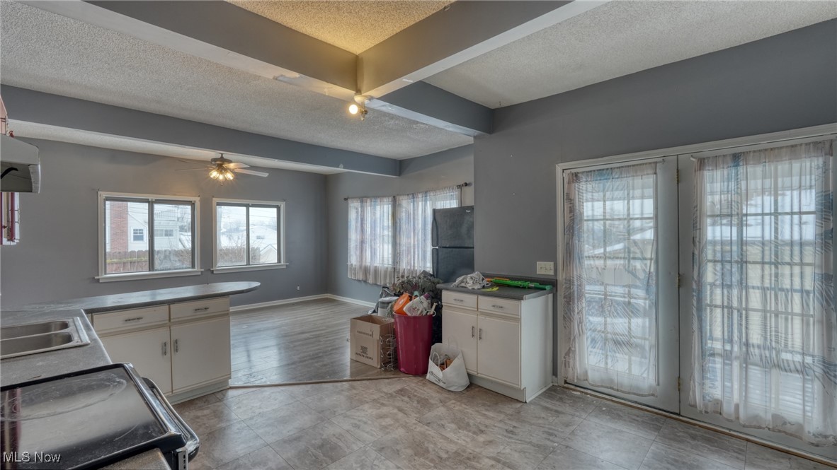 615 Clark Street Property Photo 8